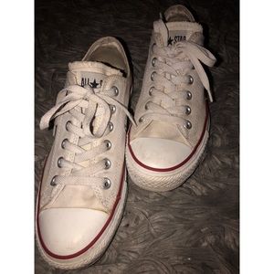 USED WHITE CONVERSE SIZE 8